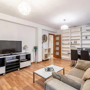 Tuguest Castañeda Apartamento